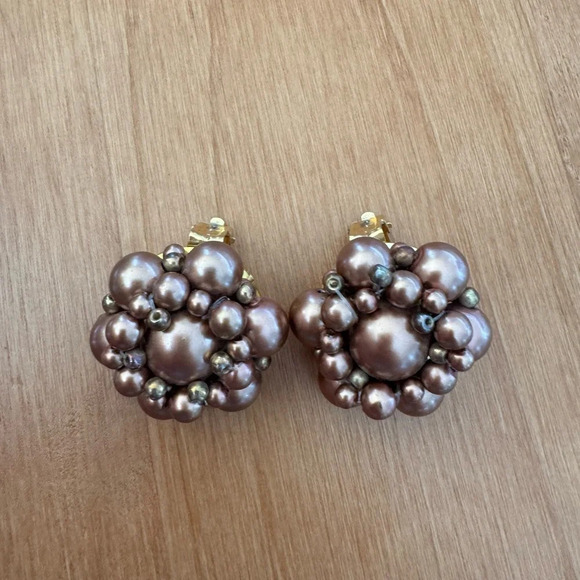 Vintage Coffee Pearl Cluster Clip On Earrings - Picture 1 of 4